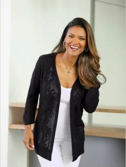 Promos Mode Exquise Boutique 33 Veste En Tricot Ajouré Motif Tricoté Avec Partie Ajourée Devant