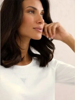 T-shirt Petites Pierres Fantaisie à L'encolure -Promos Mode Exquise Boutique 056.00ZUK92346 003.077